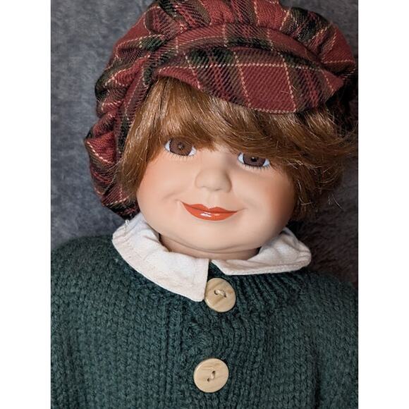 10" Irish Porcelain Sitting Irish Male Doll Plaid Hat & Pants Green Knit Sweater - Picture 2 of 7